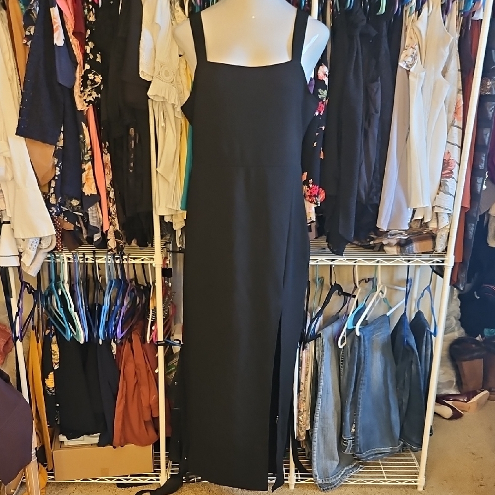 Black Maxi Dress With High Slit